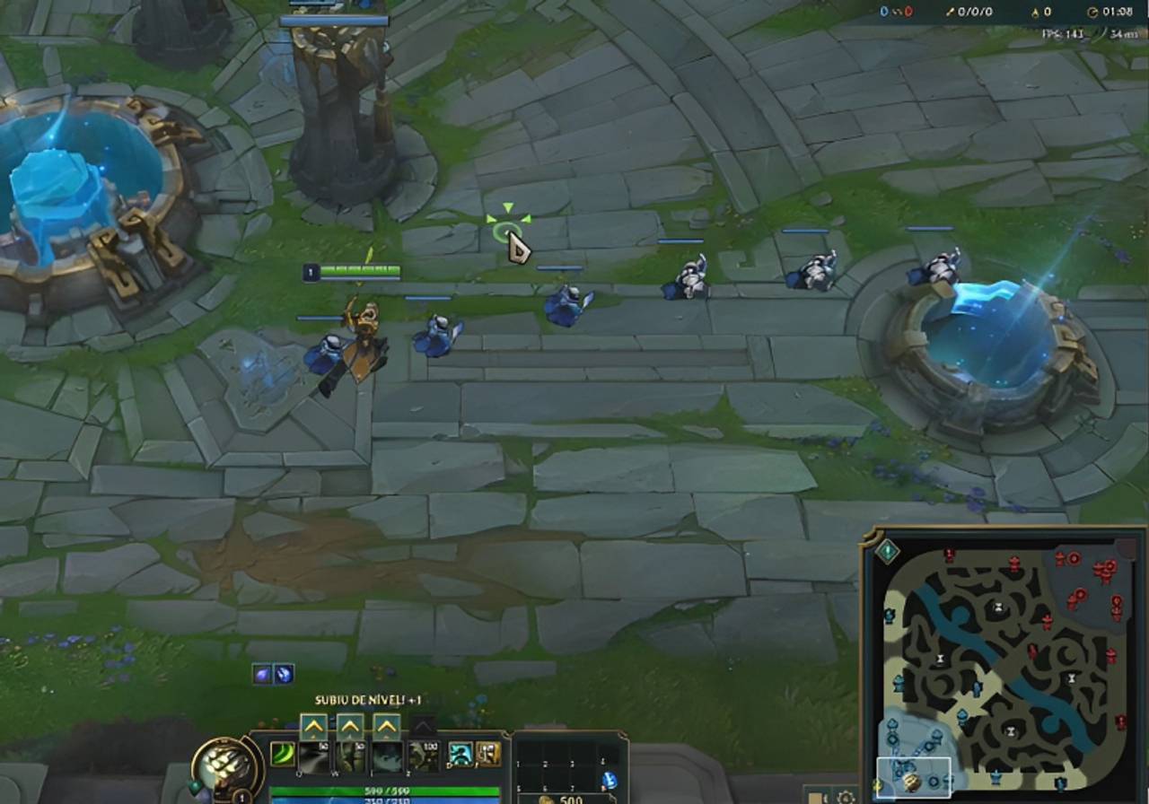 partida do jogo lol com minimapa do lado 